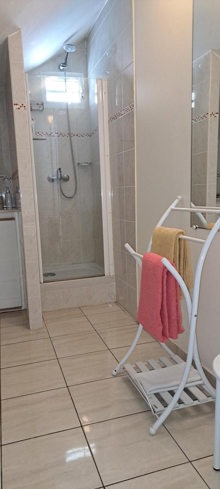 Logement Spacieux Deux Pieces A Baie Mahault Exteriér fotografie