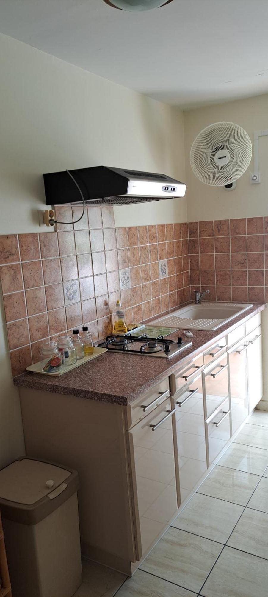 Logement Spacieux Deux Pieces A Baie Mahault Exteriér fotografie